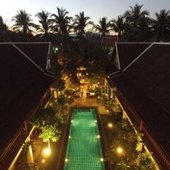 Le Sen Boutique Hotel бассейн