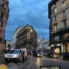 Апартаменты Urbana Apartment Colosseum