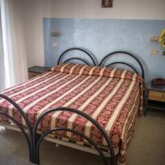 Hotel Mon Pays Римини комната для гостей