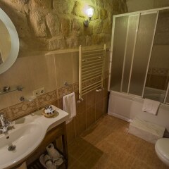 Assiana Cave House Турция, Ургуп - отзывы, цены и фото номеров - забронировать отель Assiana Cave House онлайн ванная