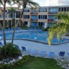 Отель Dolphin Beach Resort бассейн фото 3