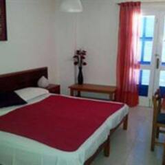 Отель Hostal Flamenco сейф в номере