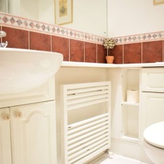 Отель 1 Bedroom Apartment Near St Pauls Великобритания, Лондон - отзывы, цены и фото номеров - забронировать отель 1 Bedroom Apartment Near St Pauls онлайн ванная фото 2