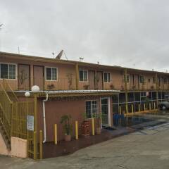 Highland Park Hotel Лос-Анджелес парковка фото 2
