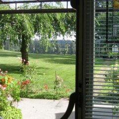 Отель Fraser Riverview Holiday Apartment Канада, Мэйпл-Ридж - отзывы, цены и фото номеров - забронировать отель Fraser Riverview Holiday Apartment онлайн комната для гостей фото 2