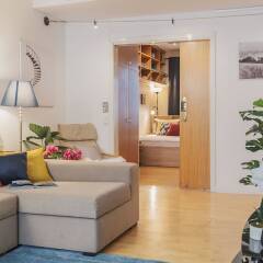 Отель GMApartments 3 rooms at Patriarshie Ponds Москва интерьер отеля