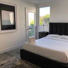 Отель Brand NEW Luxury Spacious 3bdr Townhome Close to 3rd St США, Лос-Анджелес - отзывы, цены и фото номеров - забронировать отель Brand NEW Luxury Spacious 3bdr Townhome Close to 3rd St онлайн комната для гостей фото 3