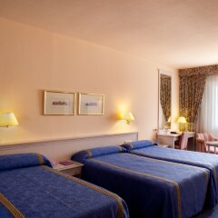 Отель Ayre Hotel Sevilla Испания, Севилья - 2 отзыва об отеле, цены и фото номеров - забронировать отель Ayre Hotel Sevilla онлайн детские мероприятия фото 2