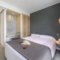 Hotel Playasol Cala Tarida комната для гостей