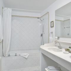 Отель San Lorenzo - Adults Only Испания, Пальма-де-Майорка - отзывы, цены и фото номеров - забронировать отель San Lorenzo - Adults Only онлайн ванная фото 3