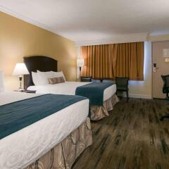 Отель Best Western PLUS Kings Inn & Conference Centre Канада, Бурнаби - отзывы, цены и фото номеров - забронировать отель Best Western PLUS Kings Inn & Conference Centre онлайн сейф в номере