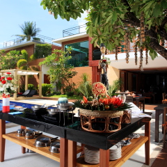 Отель La Flora Resort Patong Пхукет питание