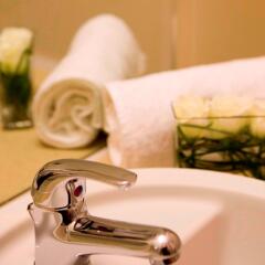 Отель Jurys Inn Glasgow ванная фото 2