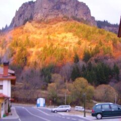 Hoteli Smolyan Hotel Ribkata Смолян парковка