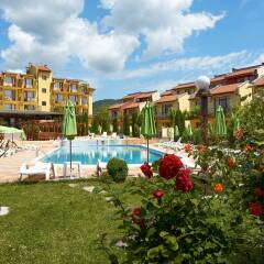Hotel Yalta Свети Влас бассейн