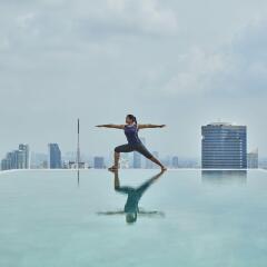 Отель 137 Pillars Residences Bangkok Бангкок бассейн