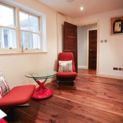 Отель Lovely 2 Bed Flat in Warren Street интерьер отеля фото 2