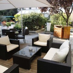Отель Hôtel Charlemagne Франция, Лион - 1 отзыв об отеле, цены и фото номеров - забронировать отель Hôtel Charlemagne онлайн бассейн фото 2