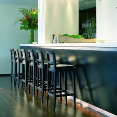 Отель Vouliagmeni Suites гостиничный бар