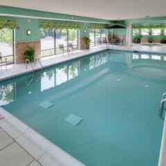Отель Hampton Inn & Suites Columbus Polaris Колумбус бассейн