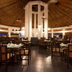 Отель Emporio Cancun питание