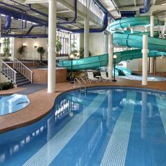 Отель Sheraton Cavalier Calgary Hotel Канада, Калгари - отзывы, цены и фото номеров - забронировать отель Sheraton Cavalier Calgary Hotel онлайн бассейн