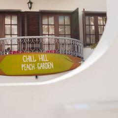 Ericeira Chill Hill Hostel & Private Rooms - Peach Garden спортивное сооружение