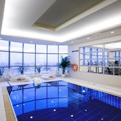 Отель Sheraton Poznan Hotel Польша, Познань - отзывы, цены и фото номеров - забронировать отель Sheraton Poznan Hotel онлайн бассейн фото 3