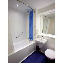 Отель Travelodge Croydon Central ванная фото 2