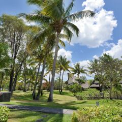 Отель La Pirogue A Sun Resort фото 12