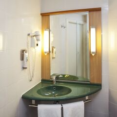Hotel ibis Madrid Aeropuerto Barajas ванная