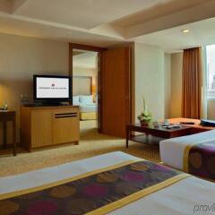 Отель Mercure Bangkok Sukhumvit Таиланд, Бангкок - отзывы, цены и фото номеров - забронировать отель Mercure Bangkok Sukhumvit онлайн удобства в номере фото 2