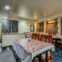 OYO 18320 Hotel Utsav