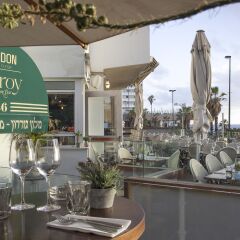 Gordon Hotel & Lounge питание