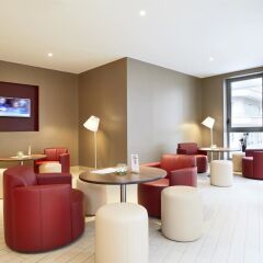 Отель Campanile Nice Airport Франция, Ницца - 3 отзыва об отеле, цены и фото номеров - забронировать отель Campanile Nice Airport онлайн интерьер отеля