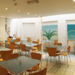 Отель Leisure Inn