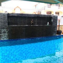 Отель The Caddy Shack Inn бассейн