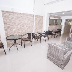 Отель Nina Guesthouse