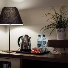 New World Hotel сейф в номере
