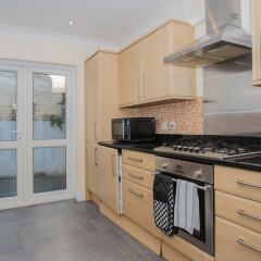 Отель Spacious 4 Bedroom House in South Lambeth в номере фото 2