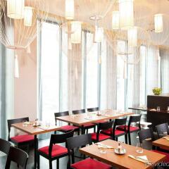 Отель Holiday Inn Berlin-Alexanderplatz Германия, Берлин - 10 отзывов об отеле, цены и фото номеров - забронировать отель Holiday Inn Berlin-Alexanderplatz онлайн питание фото 3