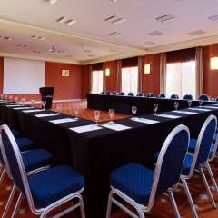 Отель Le Meridien NFis