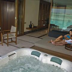 Отель Paradise Island Resort & Spa бассейн