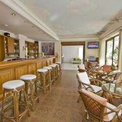 Nafsika Hotel гостиничный бар фото 2