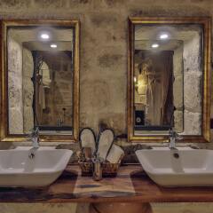 Отель Asuwari Suites Cappadocia ванная фото 2