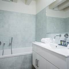 Отель MyPlace Prato della Valle Family Apartment Италия, Падуя - отзывы, цены и фото номеров - забронировать отель MyPlace Prato della Valle Family Apartment онлайн ванная фото 2