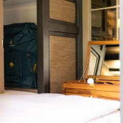 Warm Window Silom - Hostel Бангкок балкон
