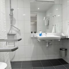 Отель Scandic Crown Швеция, Гётеборг - отзывы, цены и фото номеров - забронировать отель Scandic Crown онлайн ванная фото 2