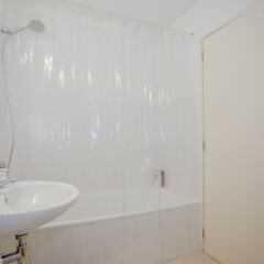 Отель Liiiving in Porto Boavista Cosy Duplex Порту ванная