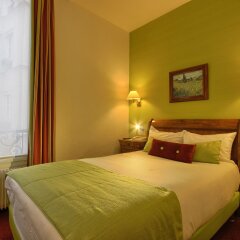 Отель Timhotel Invalides Eiffel Париж комната для гостей